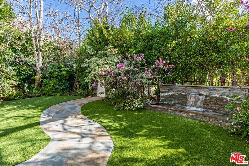 1149 Amalfi Drive