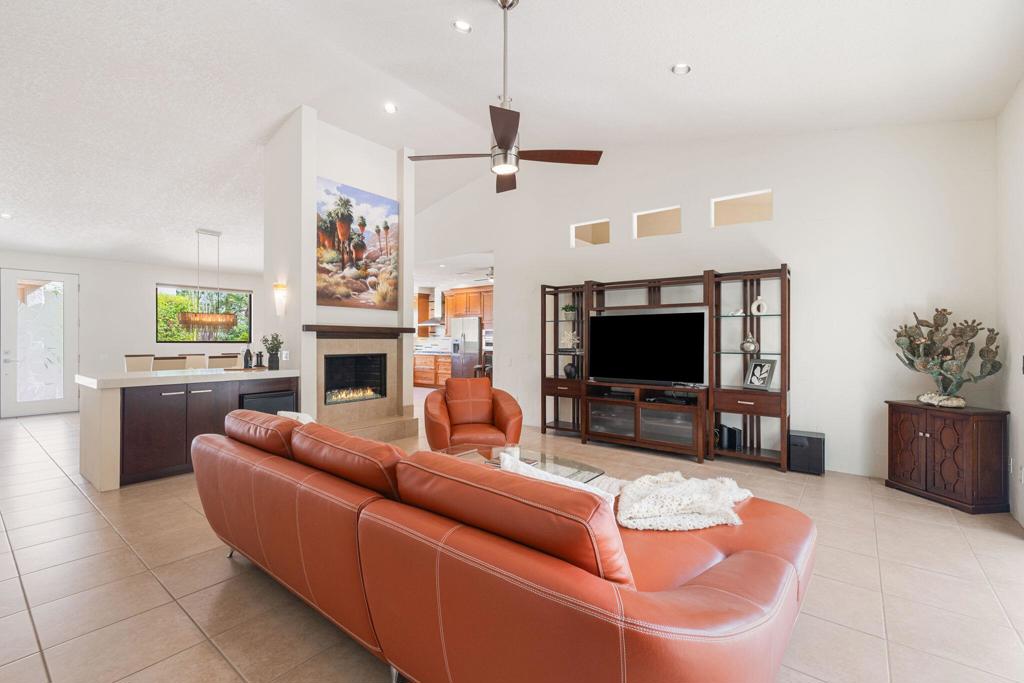 10118 Lakeview Drive