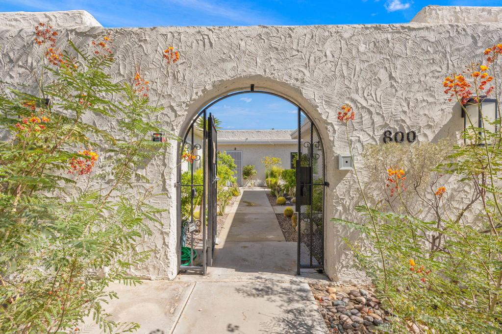 800 E Cottonwood Road 2