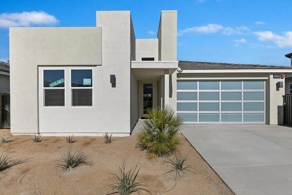 69662 Calle La Costa