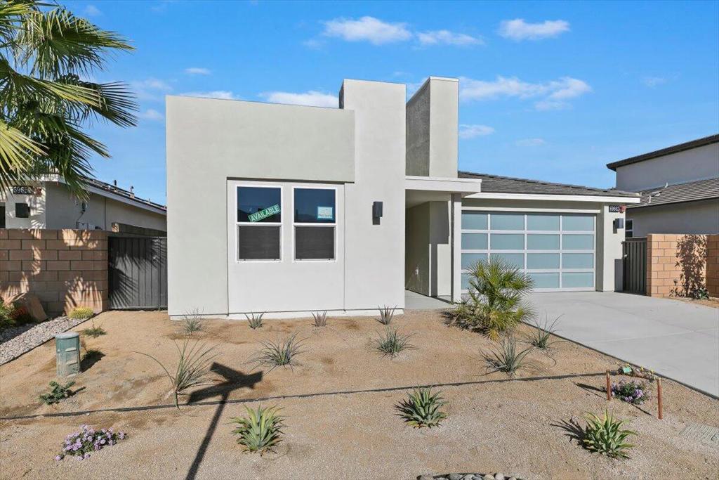 69662 Calle La Costa