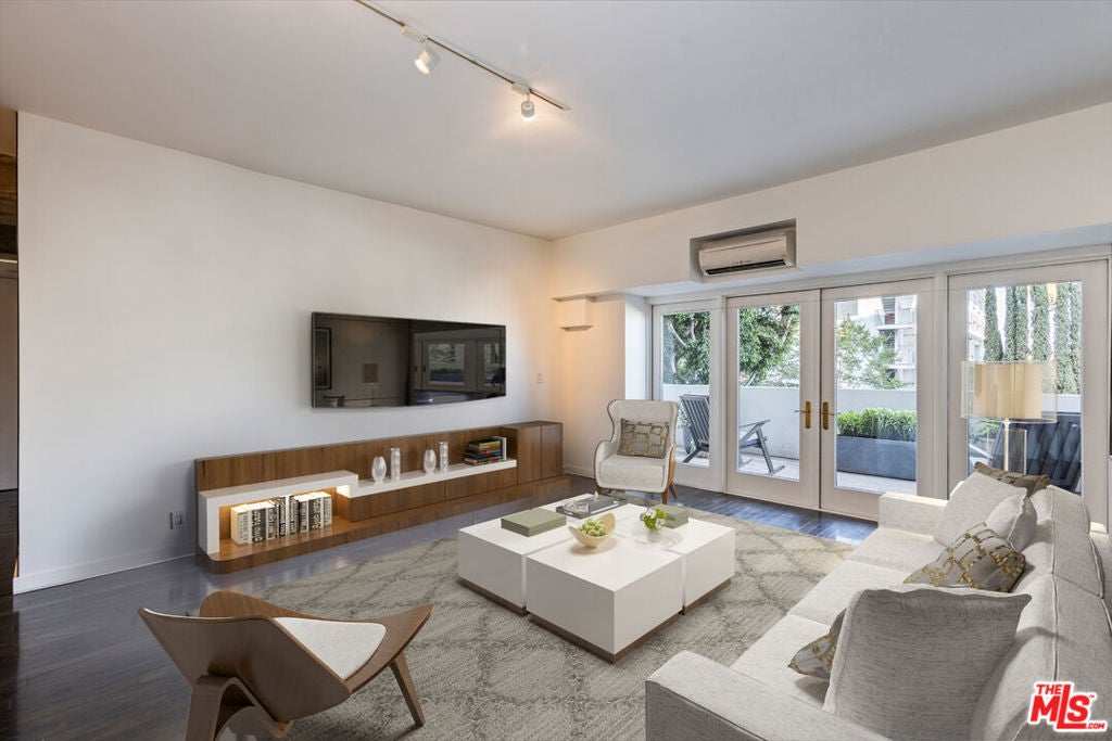 1155 N La Cienega Boulevard 110
