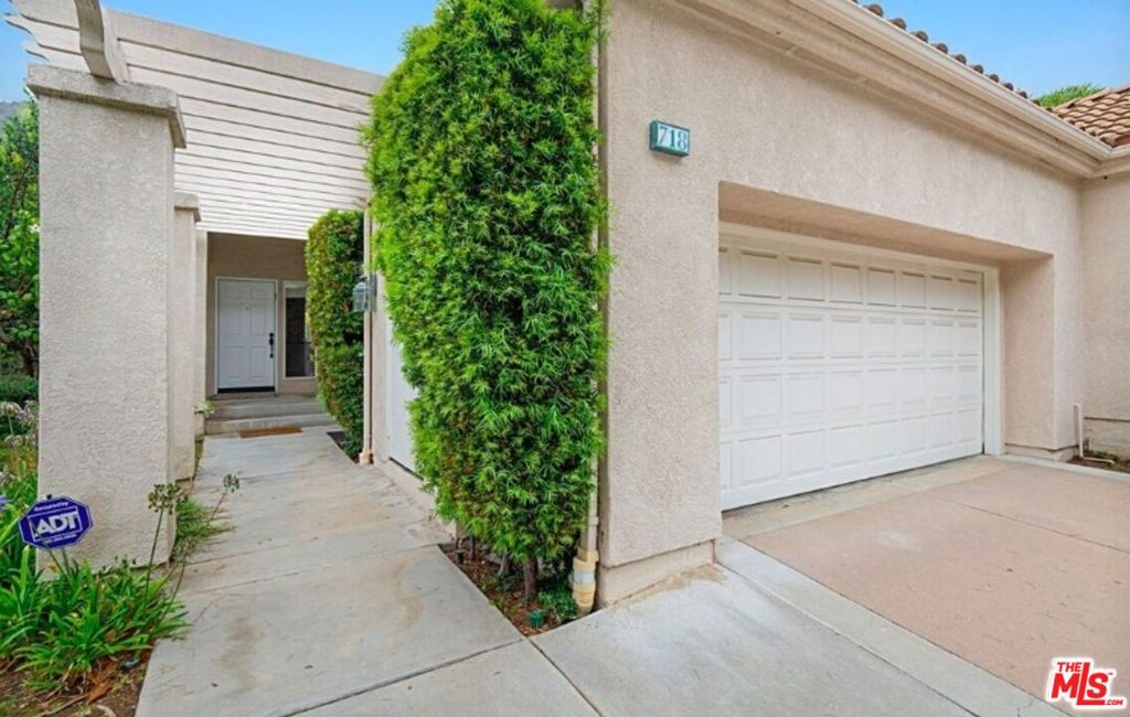 718 Palisades Drive
