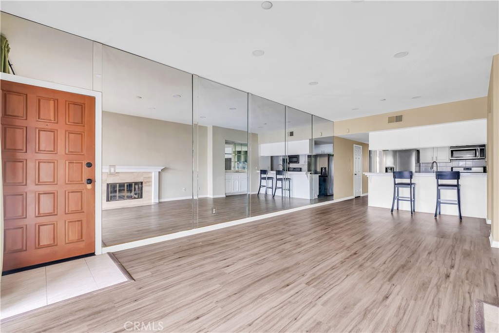 11620 Warner 621