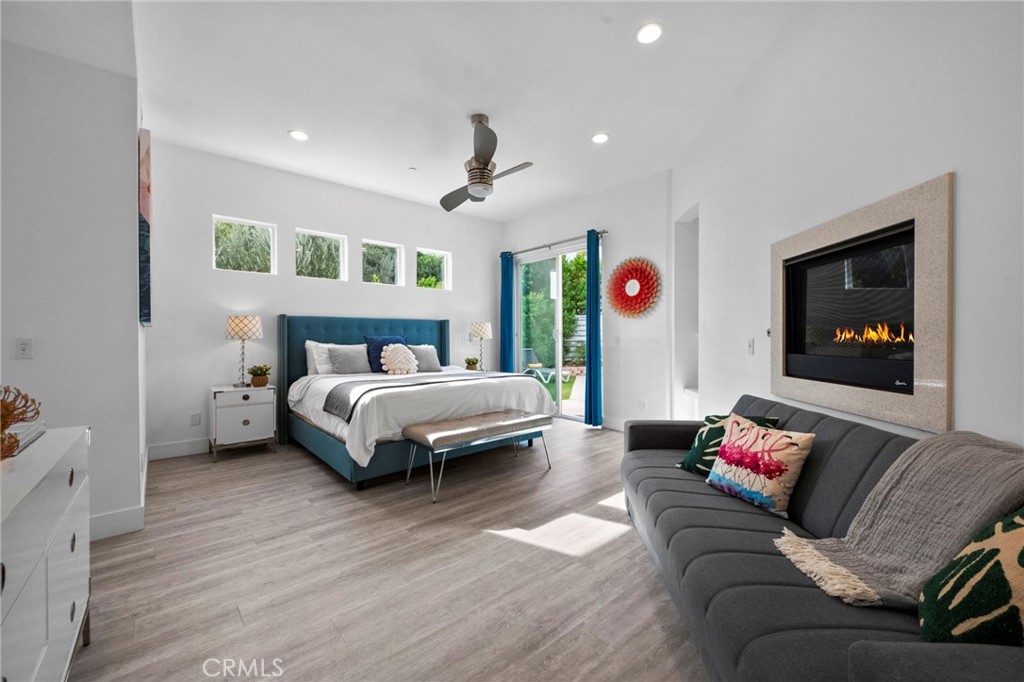 Little Tuscany (33140) - Residential