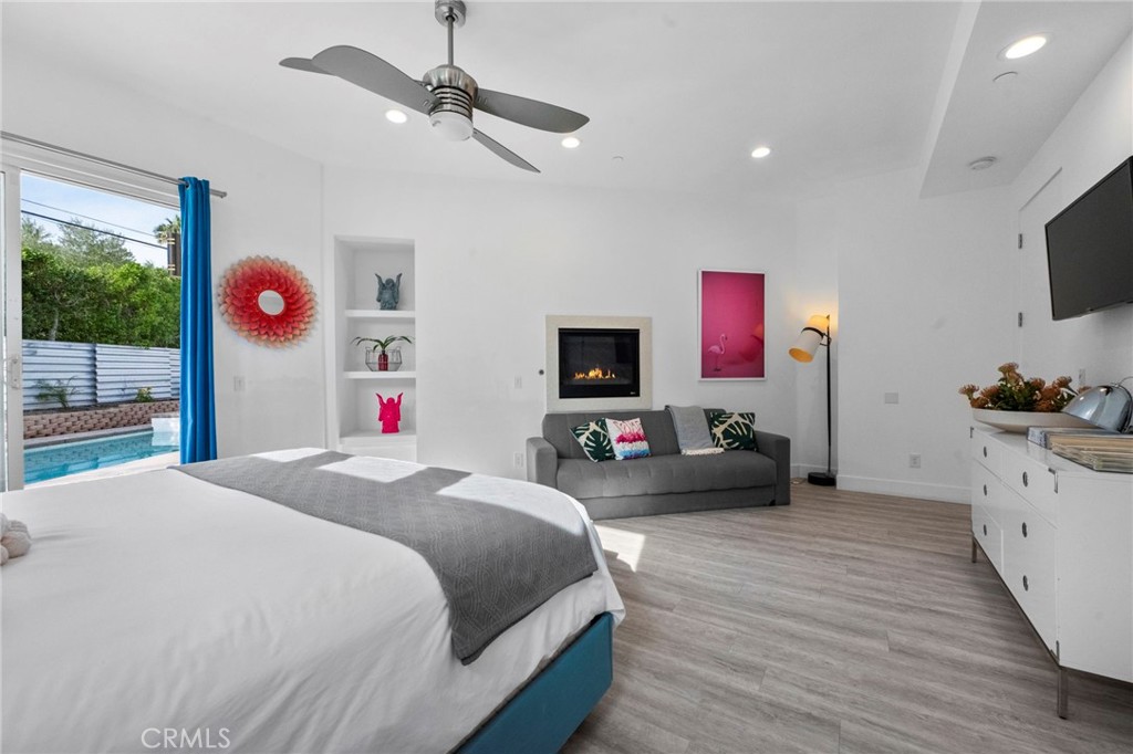 Little Tuscany (33140) - Residential