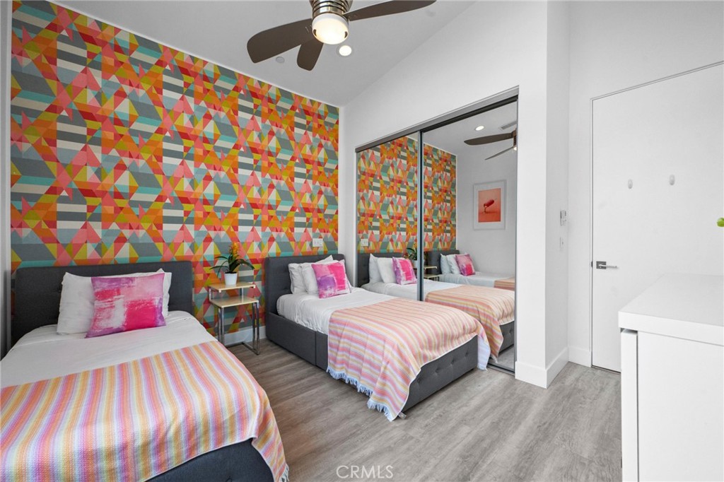 Little Tuscany (33140) - Residential