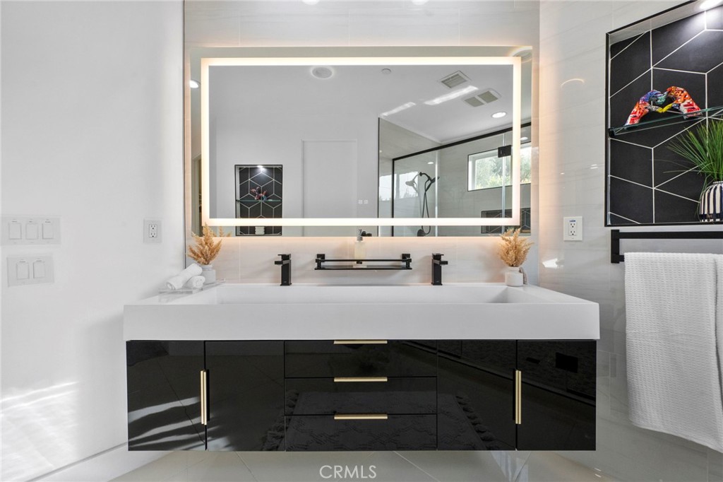 Little Tuscany (33140) - Residential