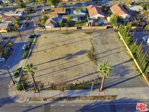 Photo of 1795 University Avenue, Riverside, CA 92507 (MLS # 26656589)