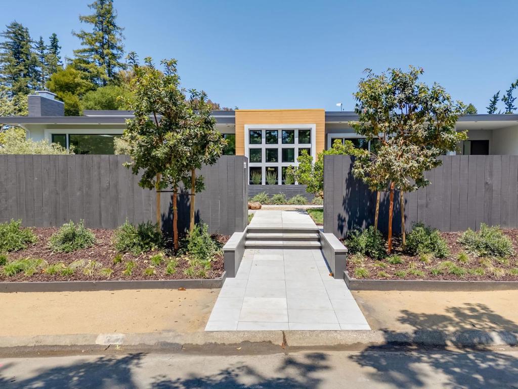 695 Fairway Circle