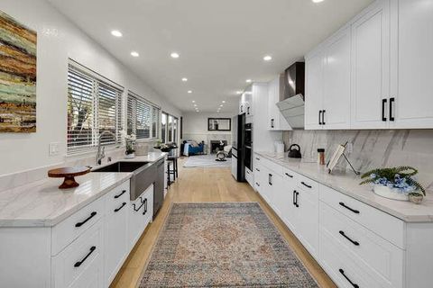 Tiny photo for 940 Marlin Avenue, Foster City, CA 94404 (MLS # ML82037523)