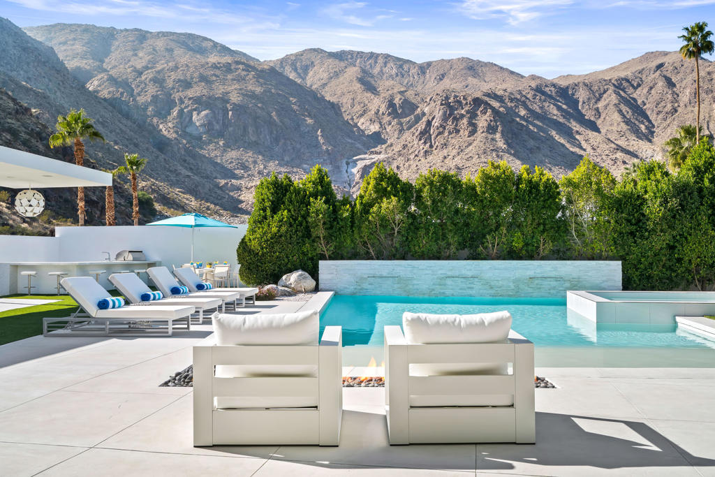 718 Las Palmas Estates Drive