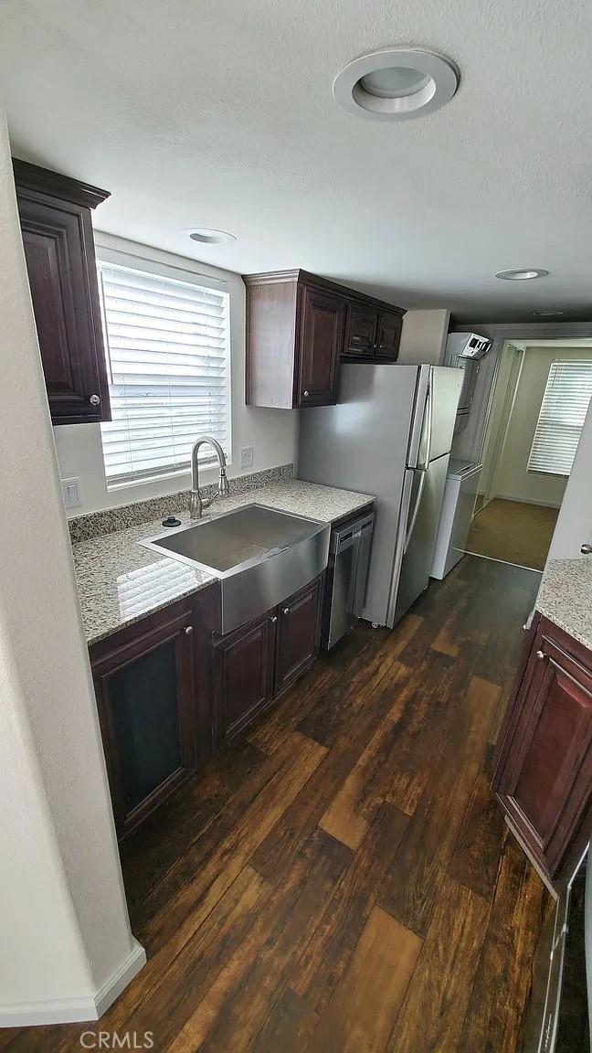 Matthews Trailer Lodge - Manufactured In Park