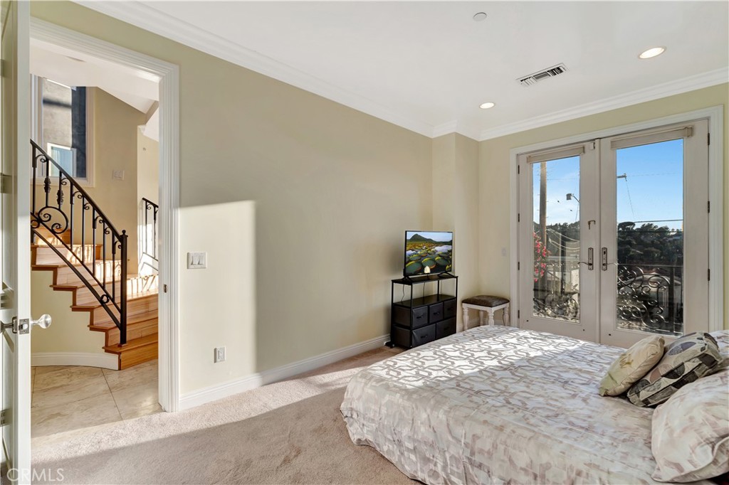 5250 Calatrana Drive