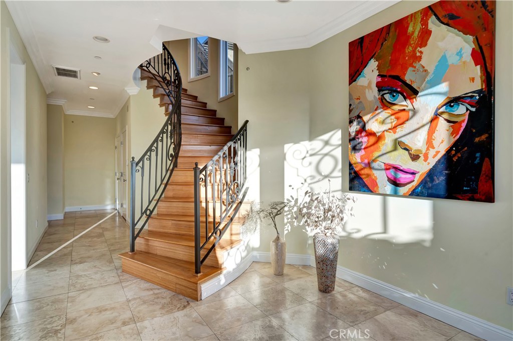 5250 Calatrana Drive