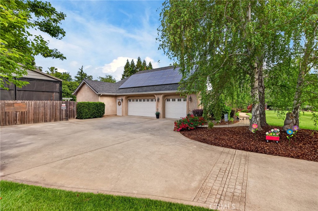 13831 Comice Ct