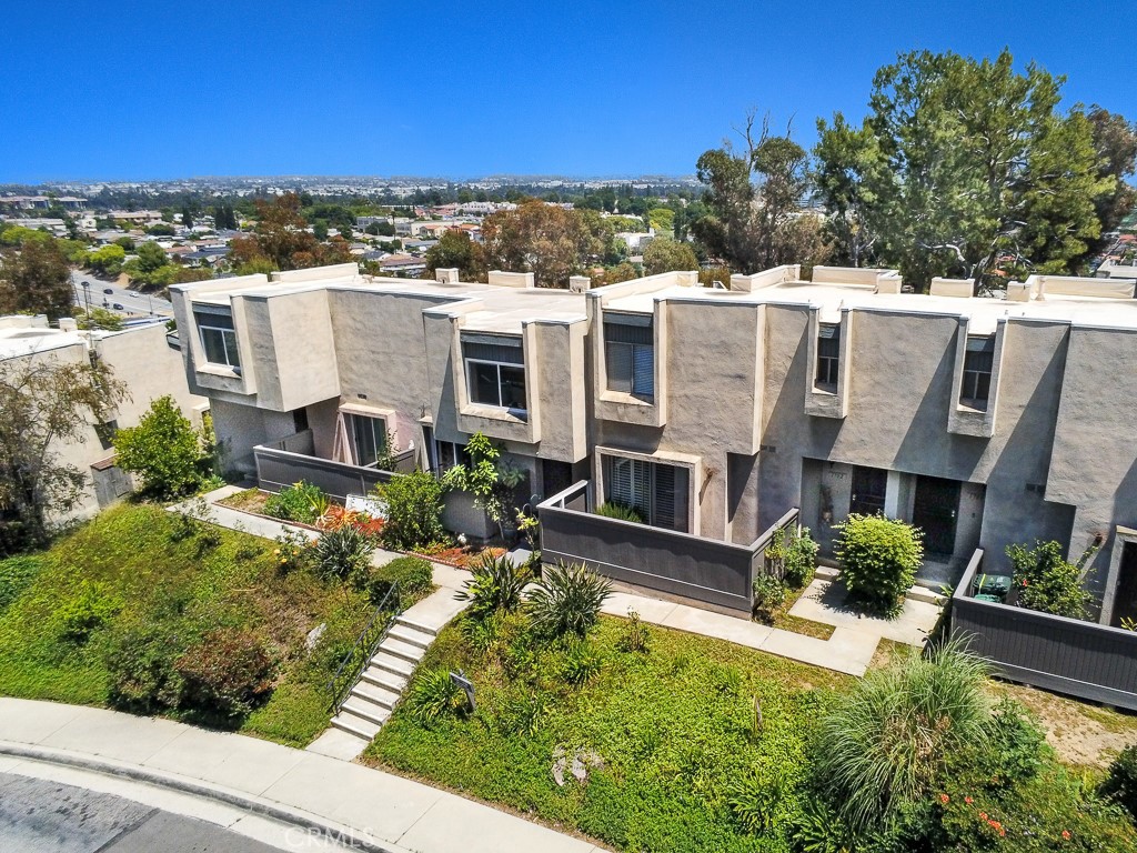 1704 Mountain Terrace Lane