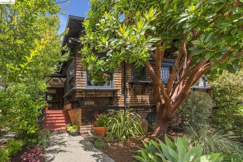 Photo of 2121 Carleton St ST, Berkeley, CA 94704 (MLS # 41134496)