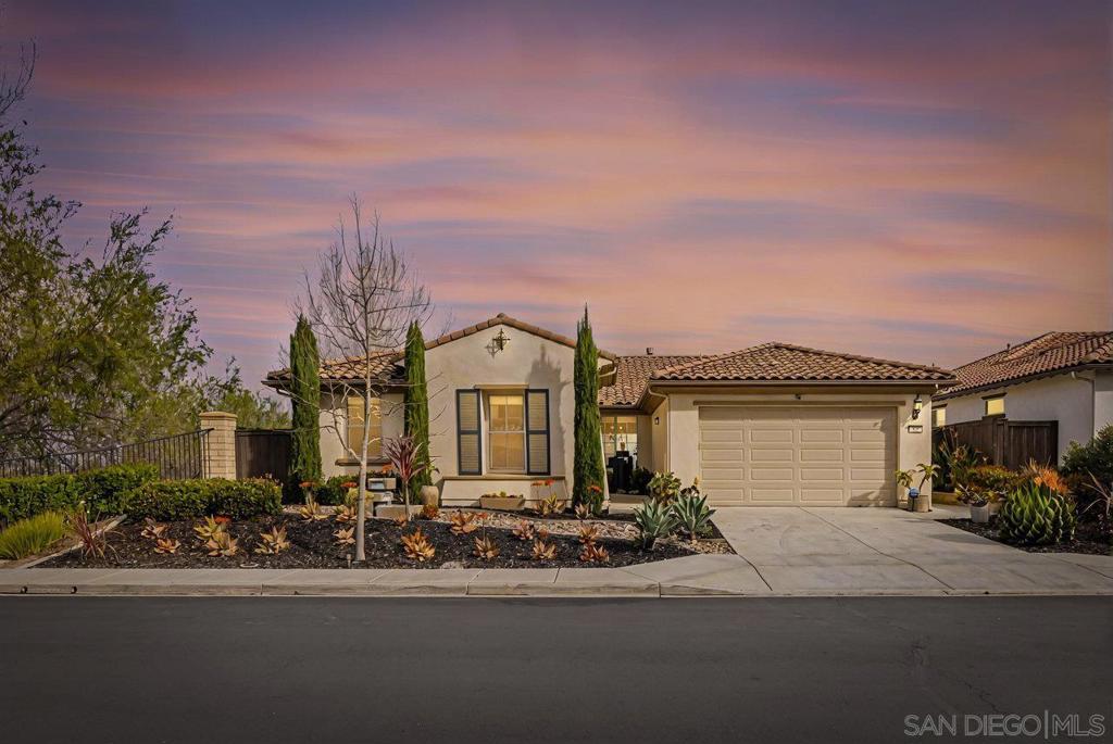 432 Adobe Estates DR