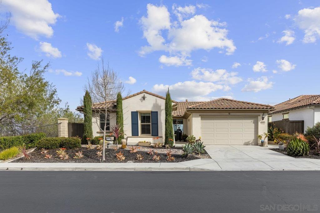 432 Adobe Estates DR