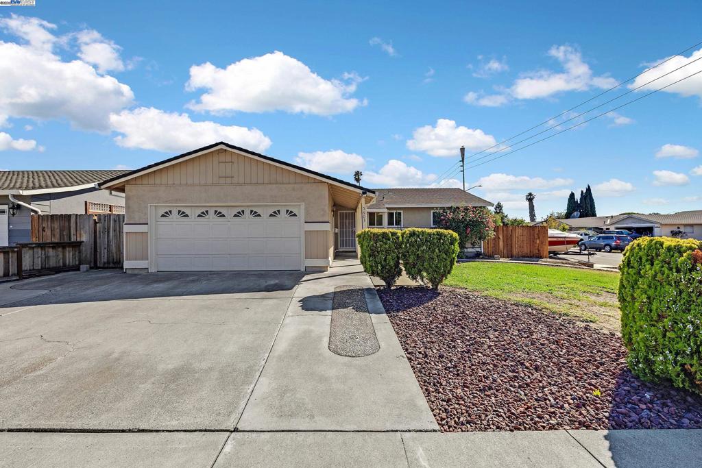Open House Sat 8/16 & Sun 8/17 @ 1-4pm. * * *Charming Rancher!!* * * This light and bright property has so much to offer....large corner lot, possible space to add on an ADU, large living room/ eat-in kitchen, open kitchen with new cook top and vent hood, plus a family room with wood burning fireplace, dual pane windows, newer air conditioning, some updates done to the bathrooms, extra storage in the large backyard with newer fence, side yard access. Close to shopping, eateries, freeway, schools, and Dumbarton Bridge. This is the property you have been waiting for, don't miss out!!!