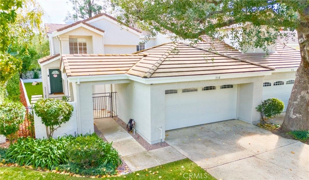 Photo of 958 Misty Canyon Ave, Westlake Village, CA 91362 (MLS # SR25266041)