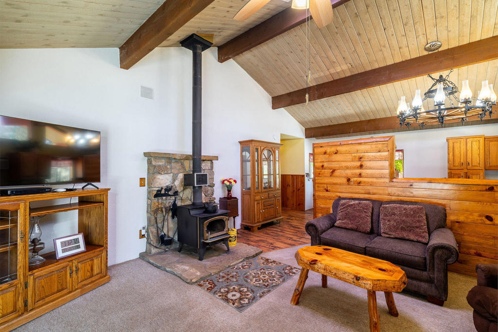 Thomas Mountain - Residential