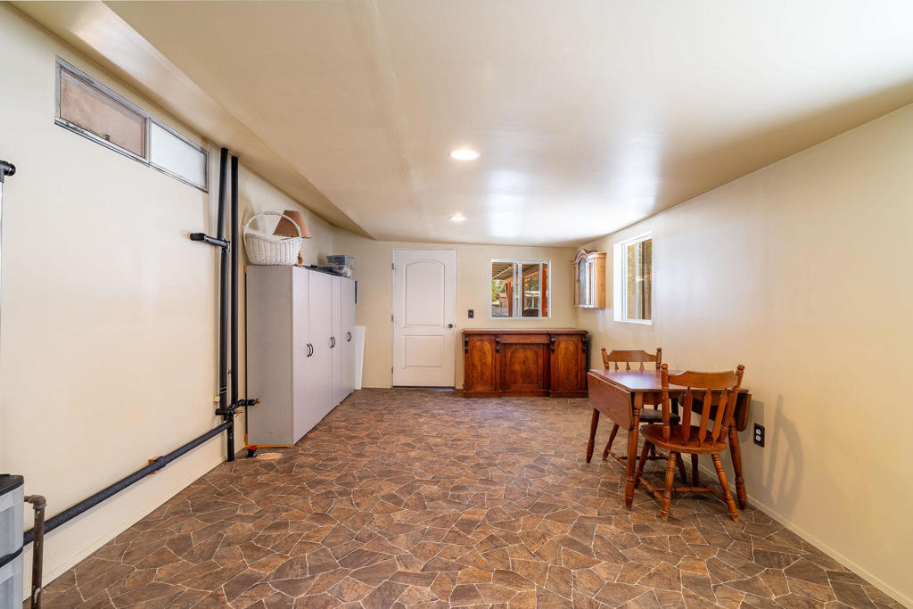 Thomas Mountain - Residential