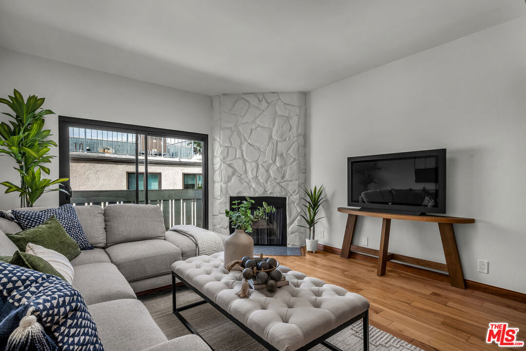 8162 Manitoba Street 202