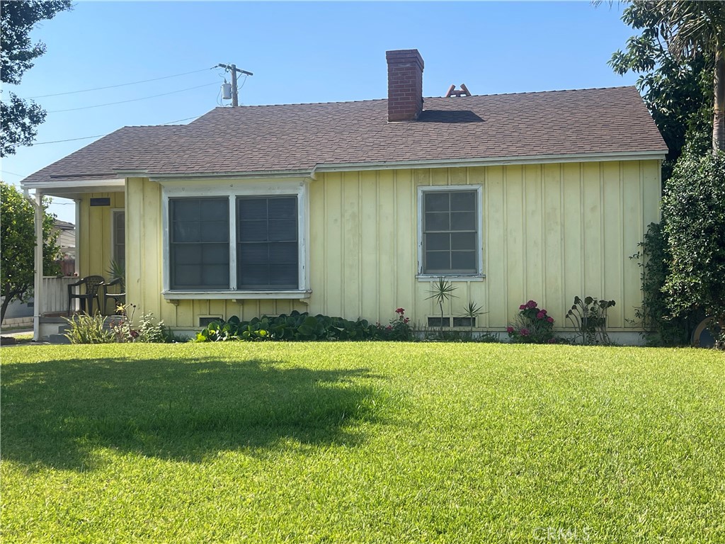 First time on the market in over 40 years! This 3-bedroom, 1-bath home offers great potential with a little TLC. Features a long driveway, 3 oversized bedroom , open kitchen that leads to the separate laundry room, detached garage, ADU can be built , private backyard with mature fruit trees. . Conveniently located near freeways, shopping, and schools. Don’t miss this opportunity