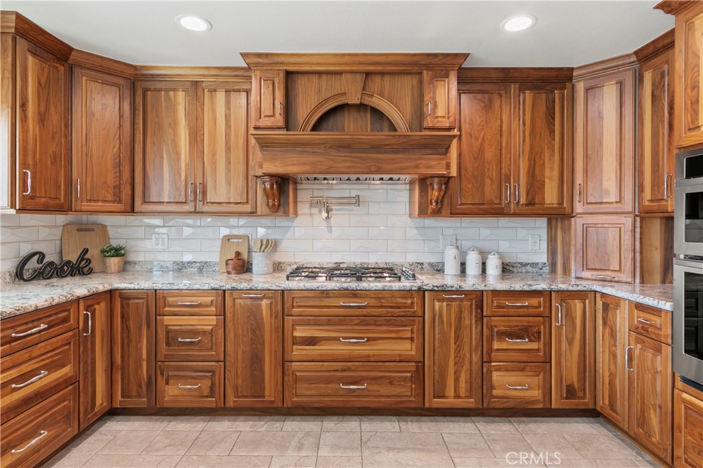 La Cuesta (LACU) - Residential