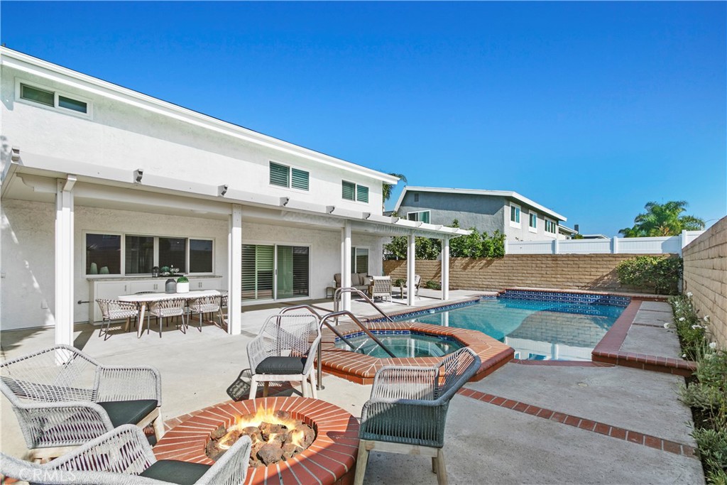 La Cuesta (LACU) - Residential