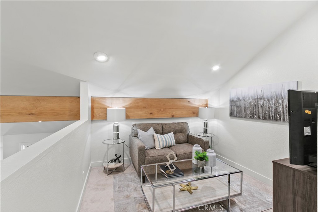 La Cuesta (LACU) - Residential