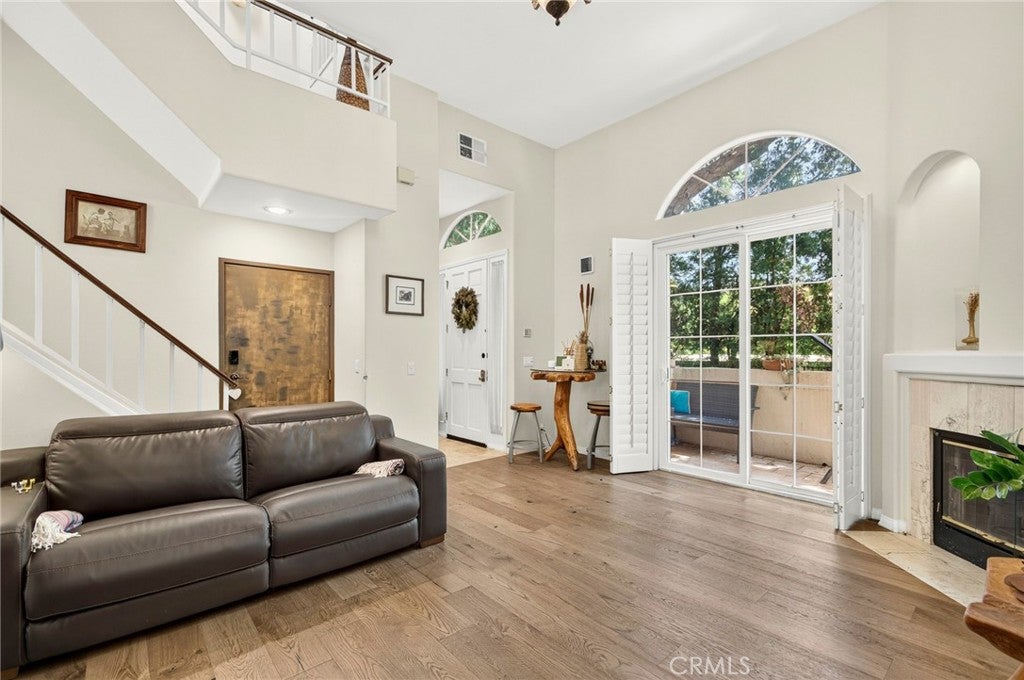 5340 Las Virgenes Road 11