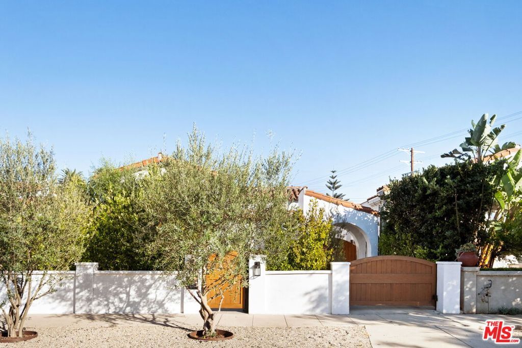 Photo of 1768 S Ogden Drive, Los Angeles, CA 90019 (MLS # 25602395)