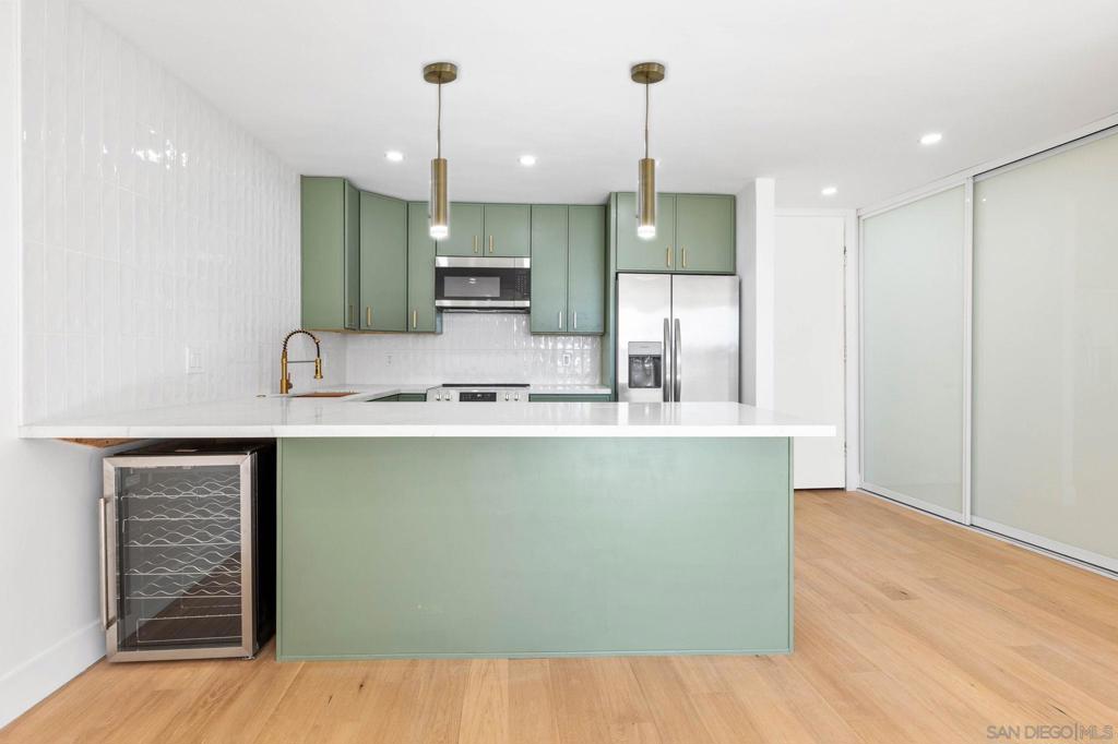 3050 Rue Dorleans 308