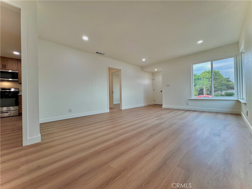 10160 Columbine Avenue