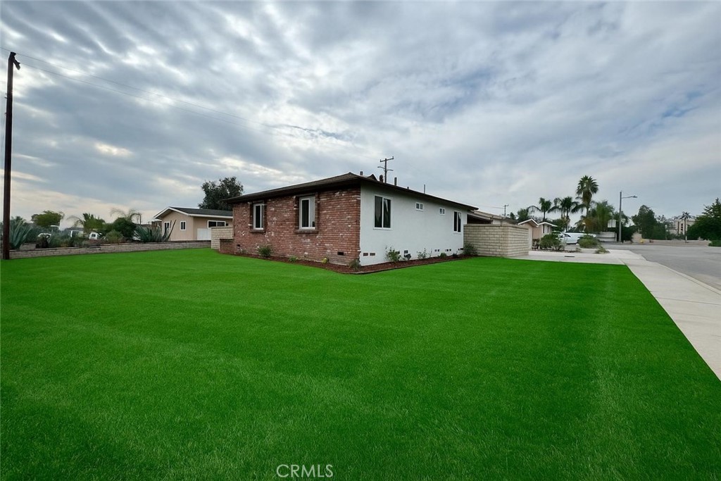 10160 Columbine Avenue