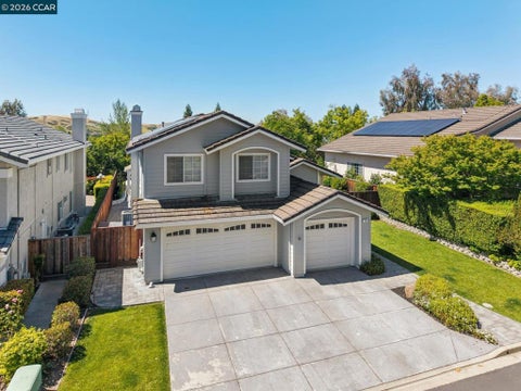 Photo of 135 Tenby Terrace Ter, Danville, CA 94506 (MLS # 41138296)