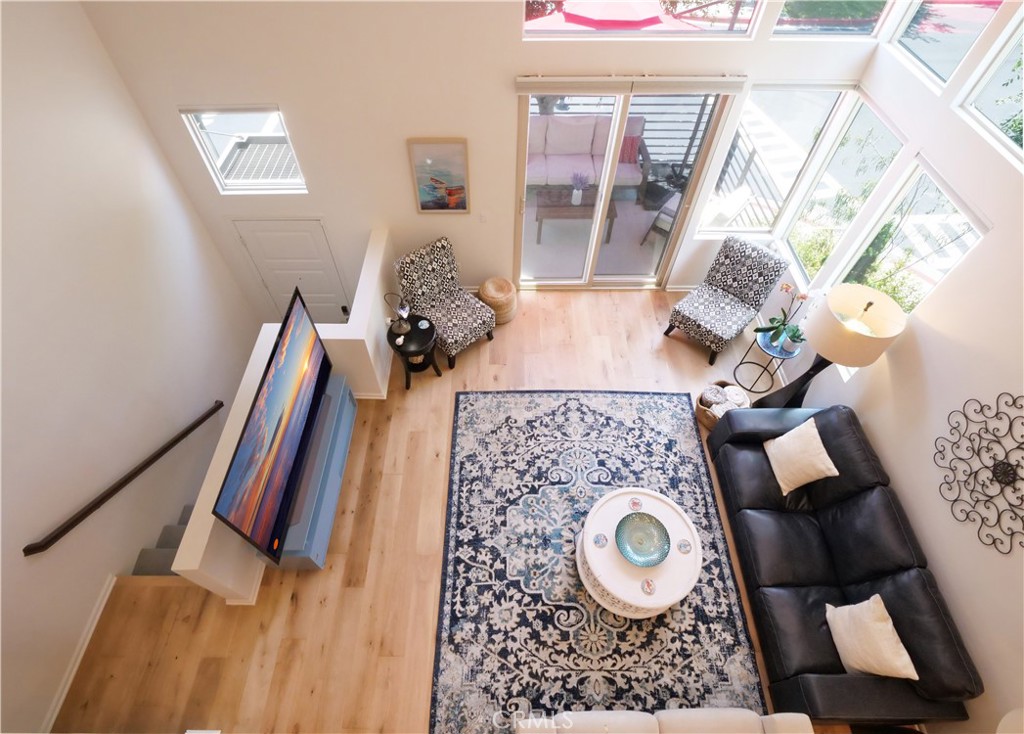 5429 Strand 101