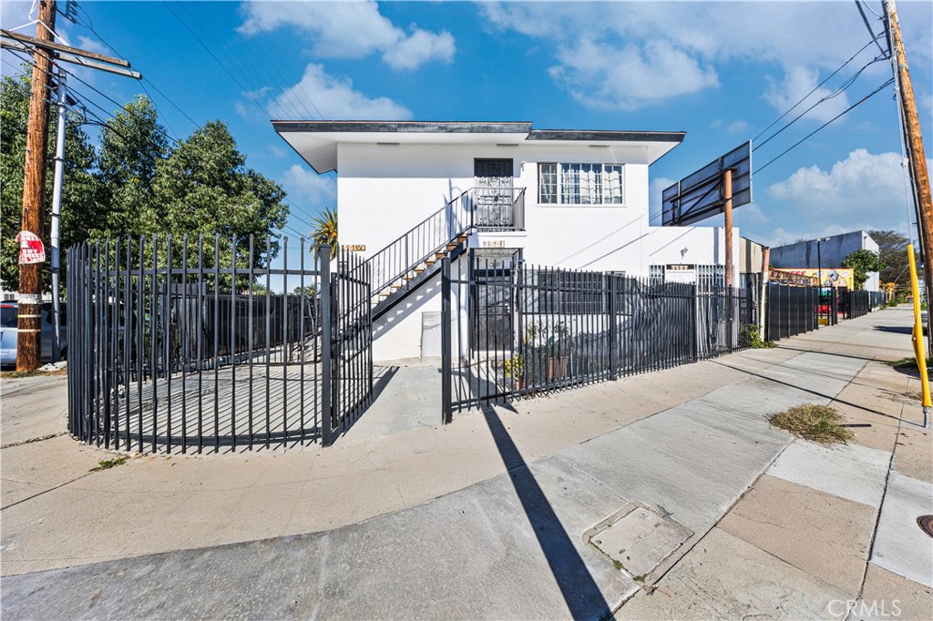 3501 E 3rd