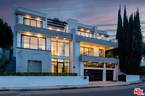 Photo of 3553 Alana Drive, Sherman Oaks, CA 91403 (MLS # 26828441)