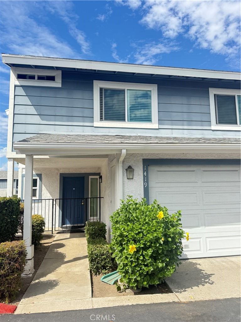 Located in the desirable Gated community of Solana Park in West Covina. Fully Furnished 3 bedroom townhome Ihencludes Refrigerator ,TV, Washer and dryer.Fully Furnished 3BR Townhome in Gated Solana Park
Attached 2-Car Garage with direct access and indoor laundry
Private Patio Great for relaxing outdoors
Primary Suite with walk-in closet
Community Amenities: 2 sparkling pools, guest parking (No Overnight)
Prime Location Across from South Hills Plaza, Tesla Super Charge, Gym, close to shopping, dining, and freeway access.