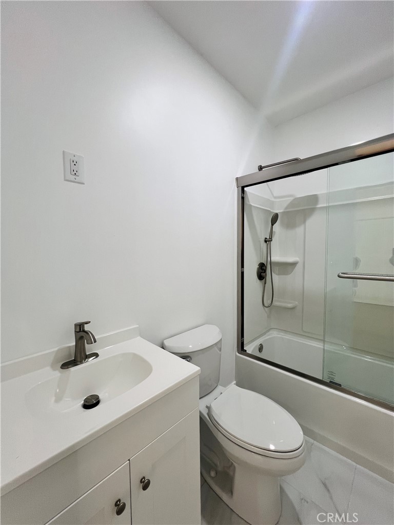 SOL VISTA - Residential Lease