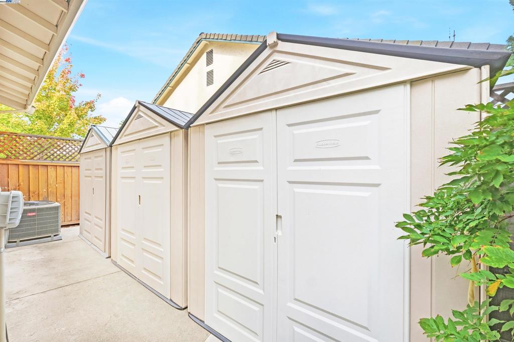 PARKMONT AREA - Residential