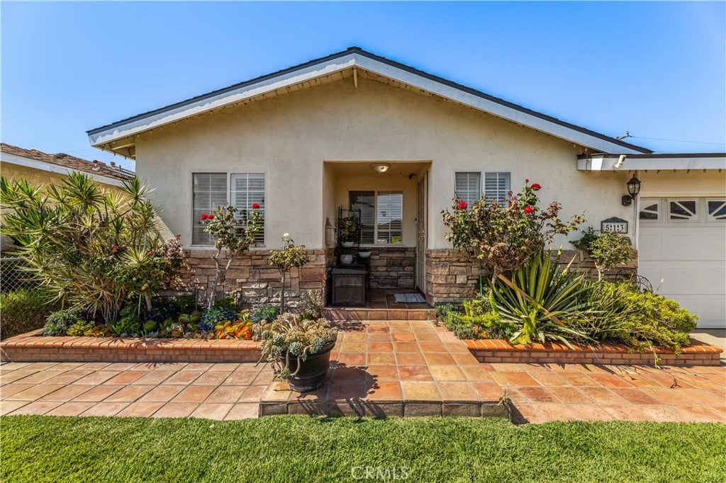 513 W 224th