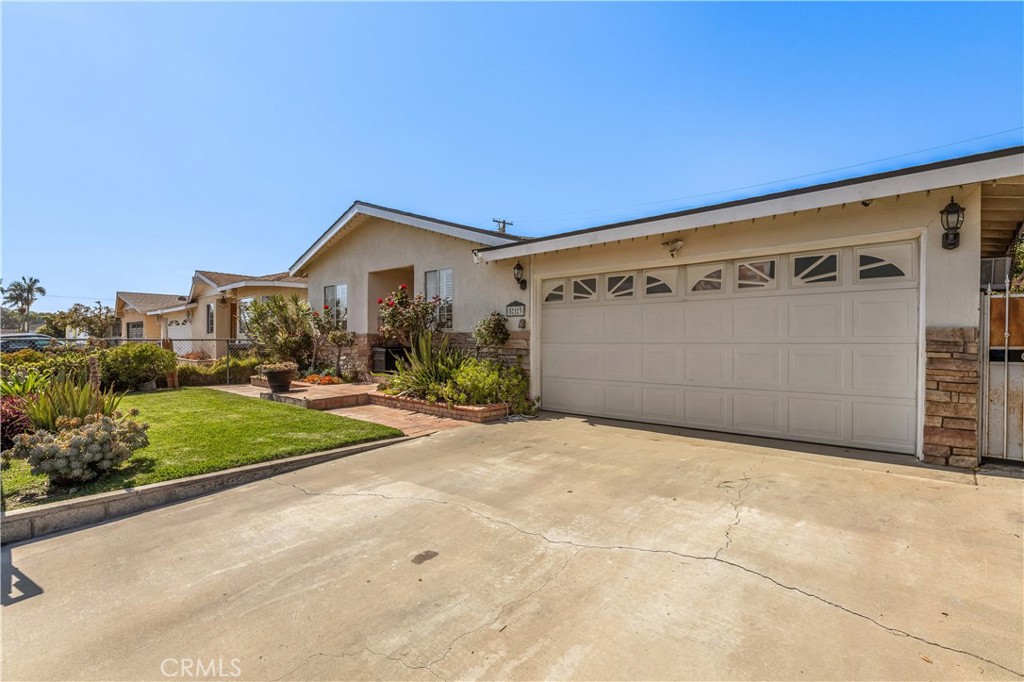 513 W 224th