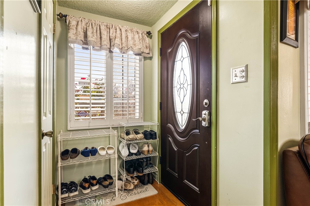 513 W 224th