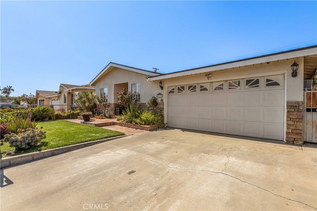 513 W 224th