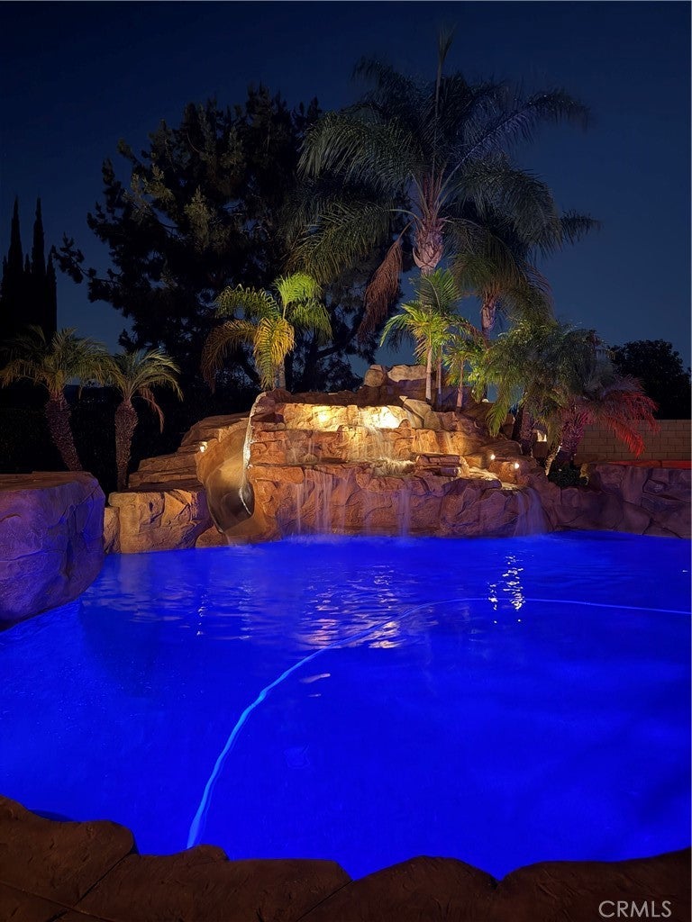 5142 Paseo Rico